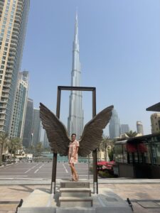 Wings of Mexico. Im Hintergrund ist der Burj Khalifa zu sehen. Der ideale Fotospot