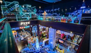 Die Spielhalle DBX befinden sich in verschiedenen Shoppingmalls in Dubai. Es können verschiedene Aktivitäten ausgeübt werden