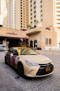 Taxi Dubai - ein Taxi steht jederzeit bereit und kann einfach gebucht werden